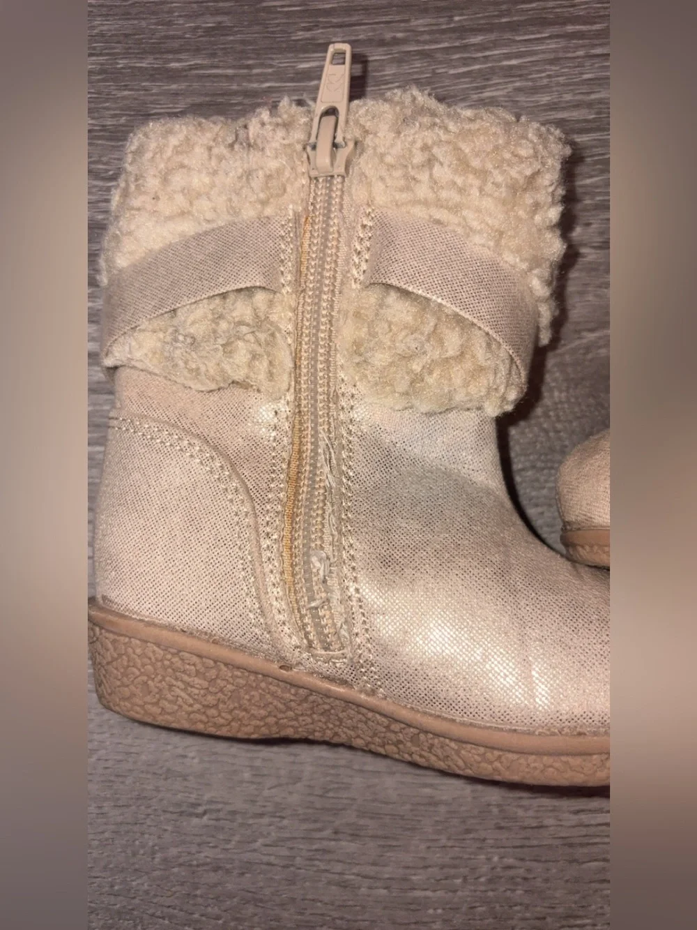 Dora Girls Size 5 Beige Faux Fur Trim Ankle Bootie Boots Round Toe Zip